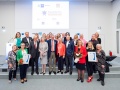 Verleihung des „Helga-Stödter-Preises der Handelskammer Hamburg“ 
am 25. September 2023
Gruppenfoto alle Preisträger mit Herrn Prof. Norbert Aust, Präses, und Frau Astrid Nissen-Schmidt, Vizepräses der Handelskammer Hamburg,Frau Sonja Neubert, Leitung Niederlassung und N.N., von der SIEMENS AG Niederlassung Hamburg, Frau Isabel Matthiessen, N.N. und N.N. von D.H.W.Schultz & Sohn GmbH und alle Beteiligten, Frau Ulrike v. Sobbe, Vorsitzende des Vorstands der Helga Stödter-Stiftung, Moderatorin Frau Amna Franzke,  Musikerin „Lara Linn“, Festredner Herrn Dr. Michael Müller-Wünsch, Bereichsvorstand Technology (CIO) Otto Gmbh & Co KG